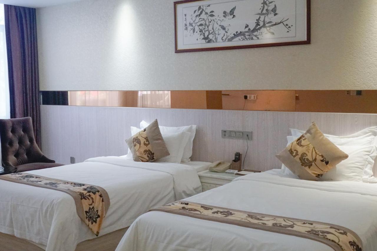 Paco Hotel Tianhe Coach Terminal Metro Satation Guangzhou-Free Shuttle Bus For Canton Fair エクステリア 写真