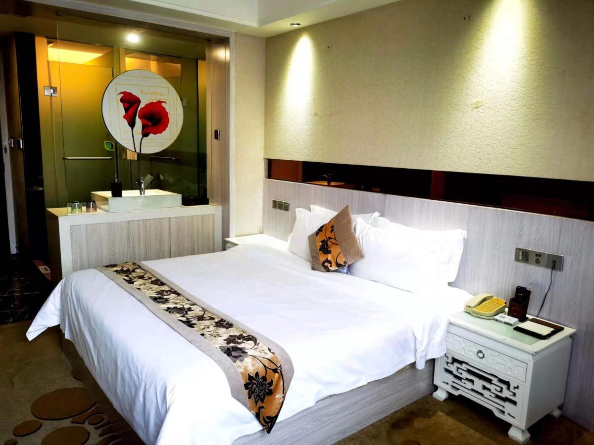 Paco Hotel Tianhe Coach Terminal Metro Satation Guangzhou-Free Shuttle Bus For Canton Fair エクステリア 写真