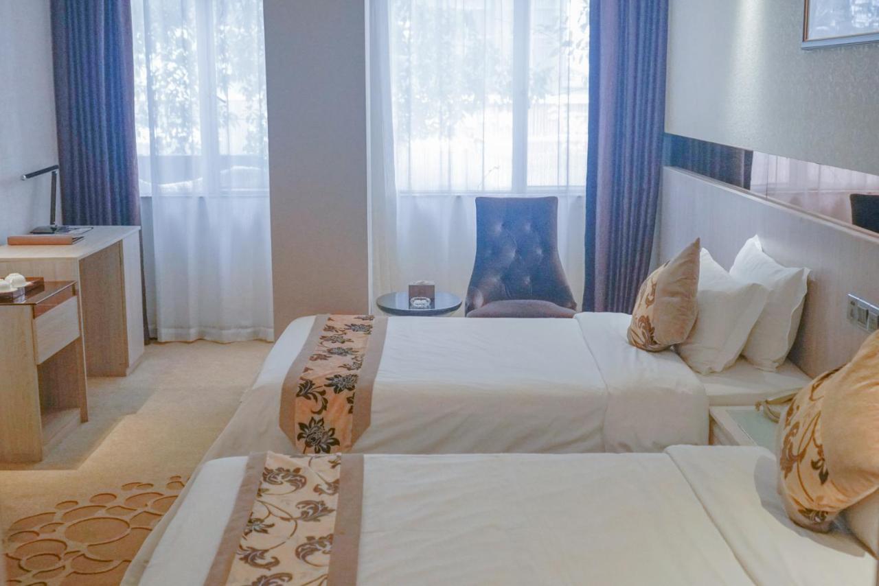 Paco Hotel Tianhe Coach Terminal Metro Satation Guangzhou-Free Shuttle Bus For Canton Fair エクステリア 写真
