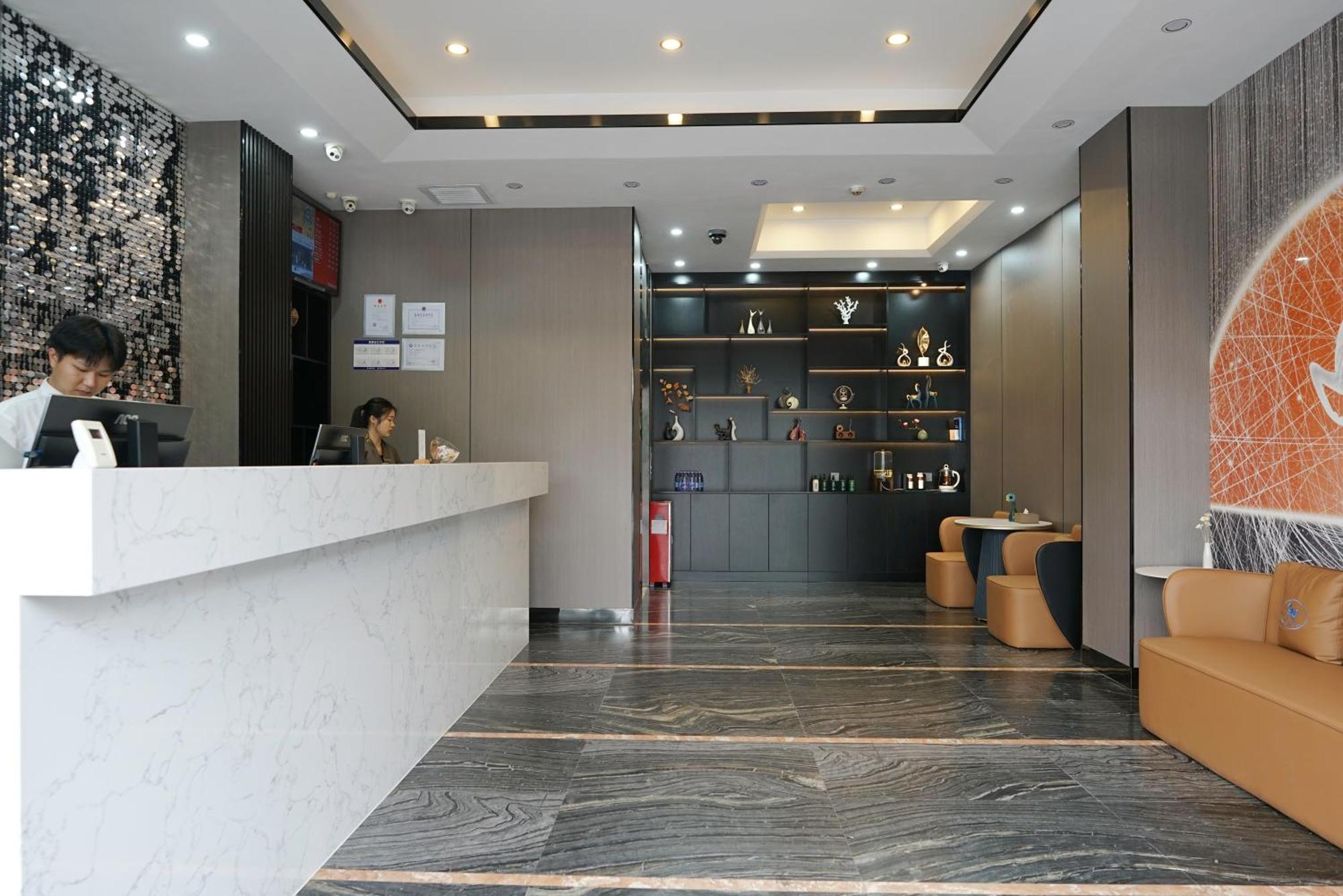 Paco Hotel Tianhe Coach Terminal Metro Satation Guangzhou-Free Shuttle Bus For Canton Fair エクステリア 写真