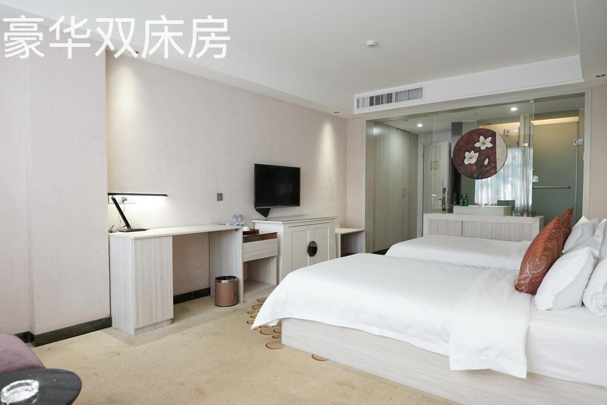Paco Hotel Tianhe Coach Terminal Metro Satation Guangzhou-Free Shuttle Bus For Canton Fair エクステリア 写真